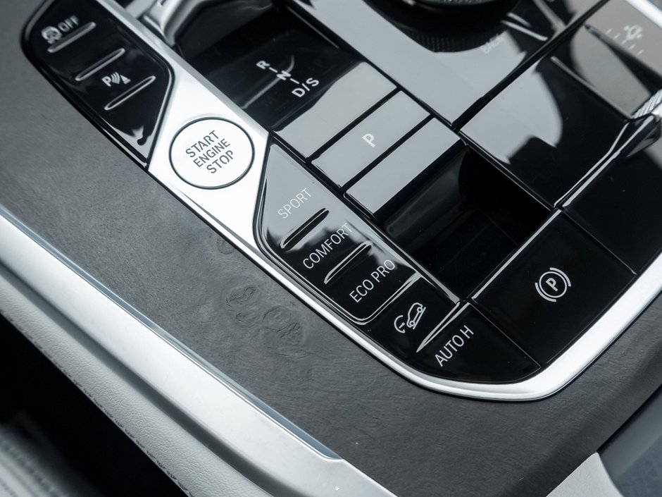 2023 BMW X7 xDrive40i-20