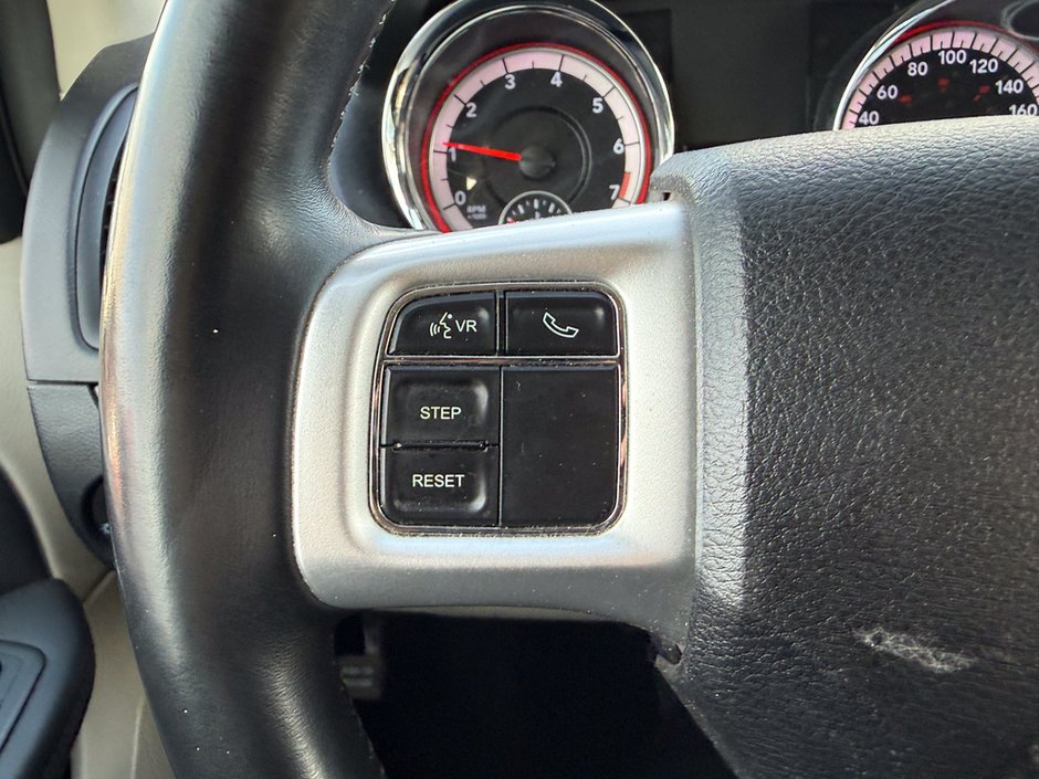 2016 Dodge Grand Caravan SXT-21