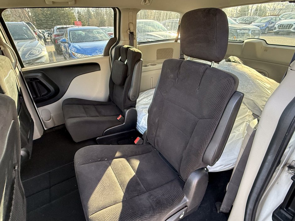 2016 Dodge Grand Caravan SXT-14