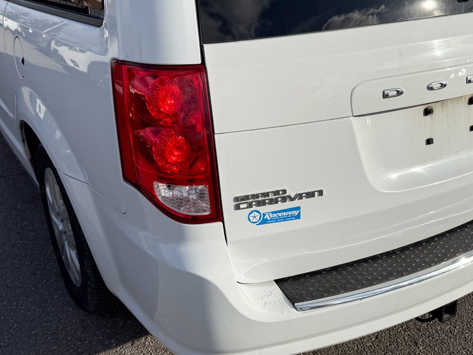 2016 Dodge Grand Caravan SXT-11