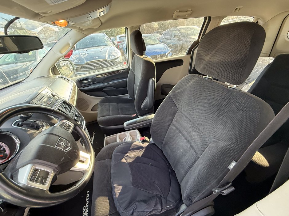 2016 Dodge Grand Caravan SXT-19