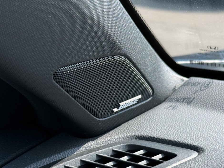 2025 Honda CR-V Hybrid Touring-27