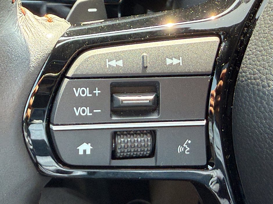 2025 Honda CR-V Hybrid Touring-25