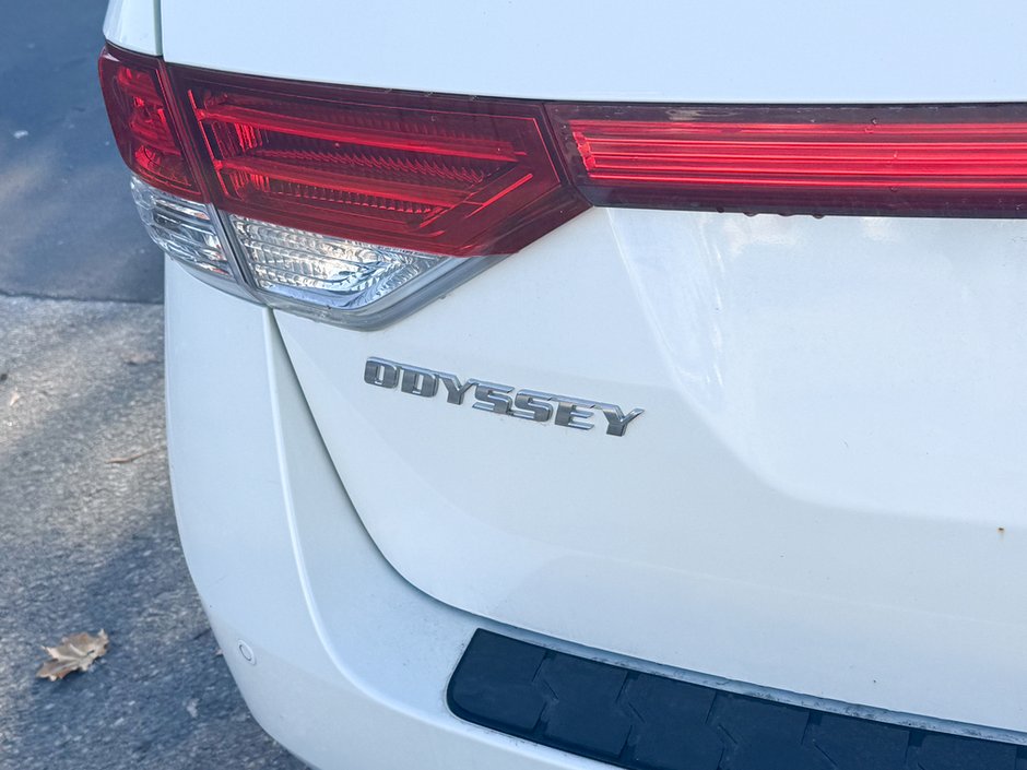 2016 Honda Odyssey Touring-12