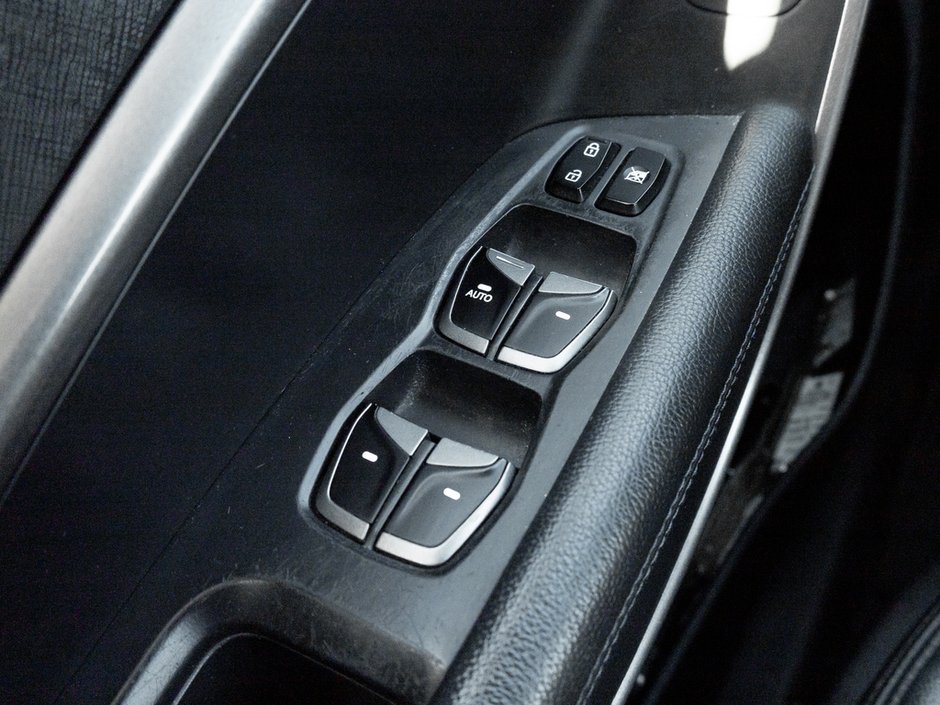 2013 Hyundai Santa Fe Sport 2.0T Premium-12