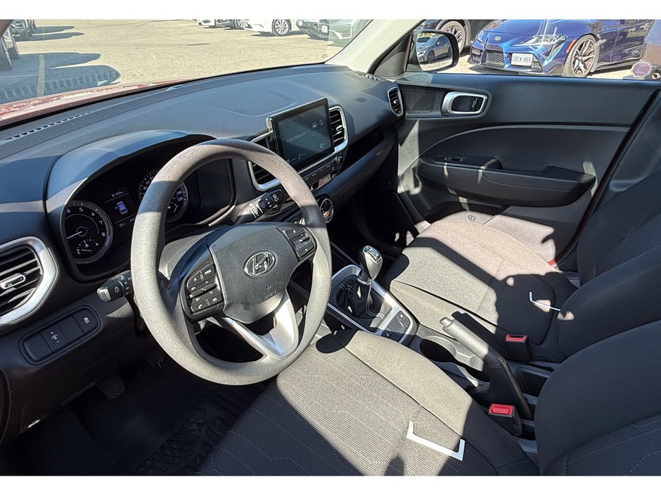 2022 Hyundai Venue Essential-15