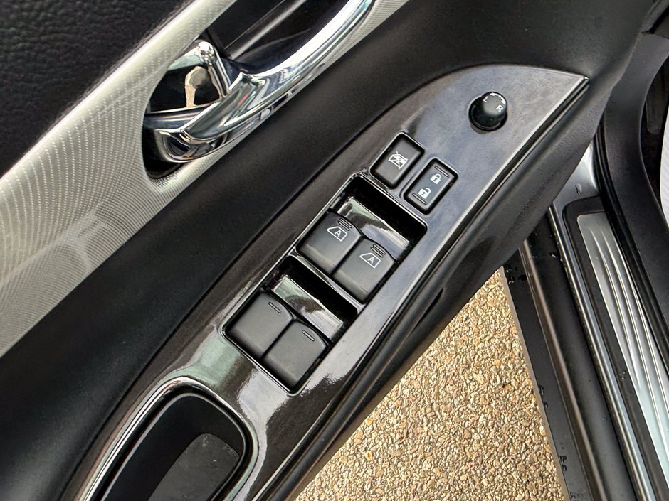 2017 Infiniti QX50 Base-21