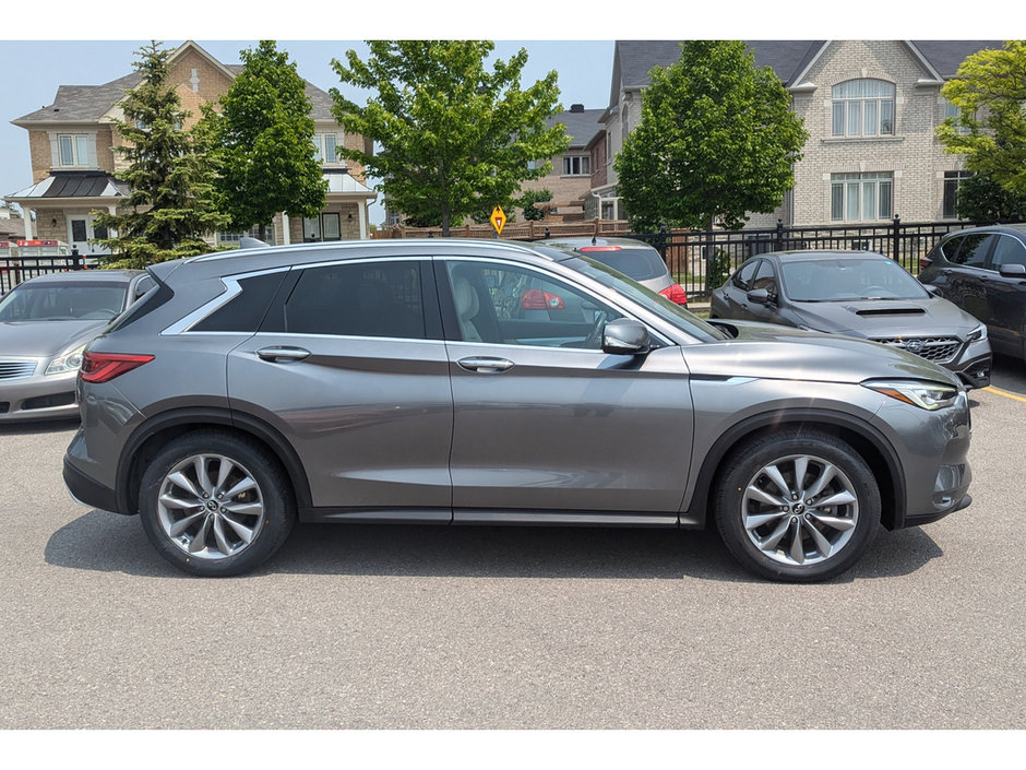 2019 Infiniti QX50 ESSENTIAL-8