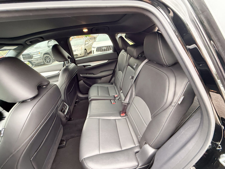 2021 Infiniti QX50 LUXE-17