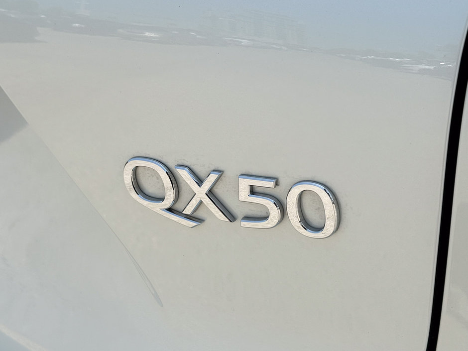2022 Infiniti QX50 Sensory-12