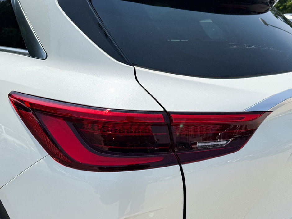 2022 Infiniti QX50 Sensory-11