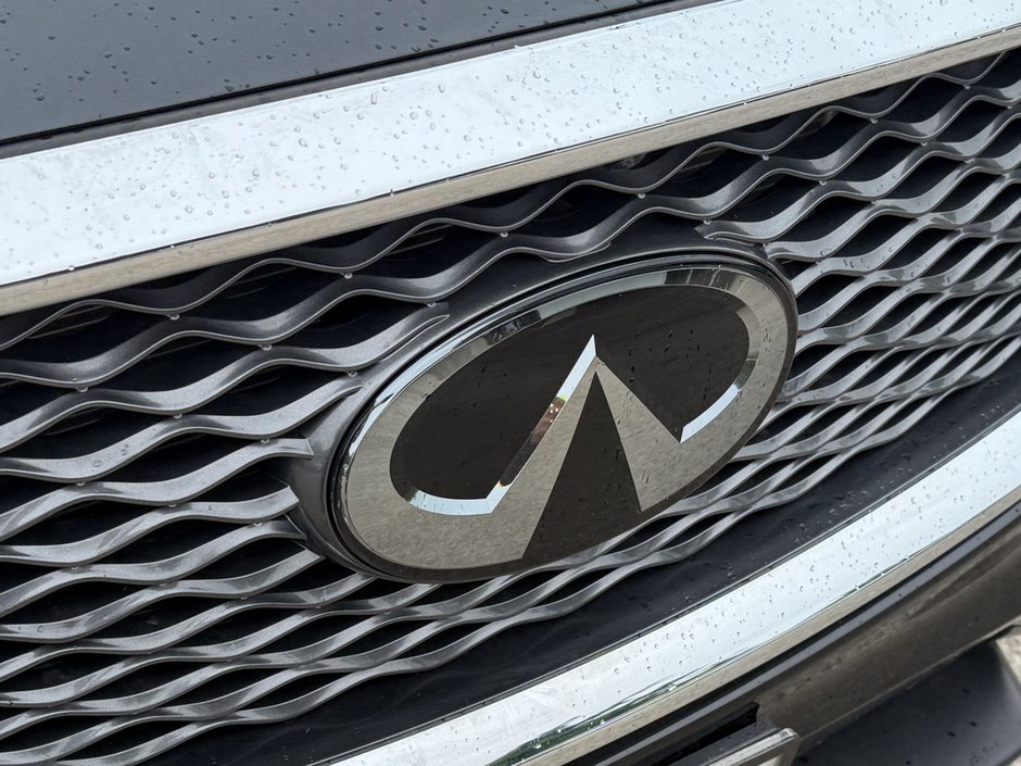 2023 Infiniti QX50 Sensory-11