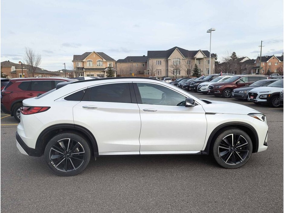 2023 Infiniti QX55 LUXE-8