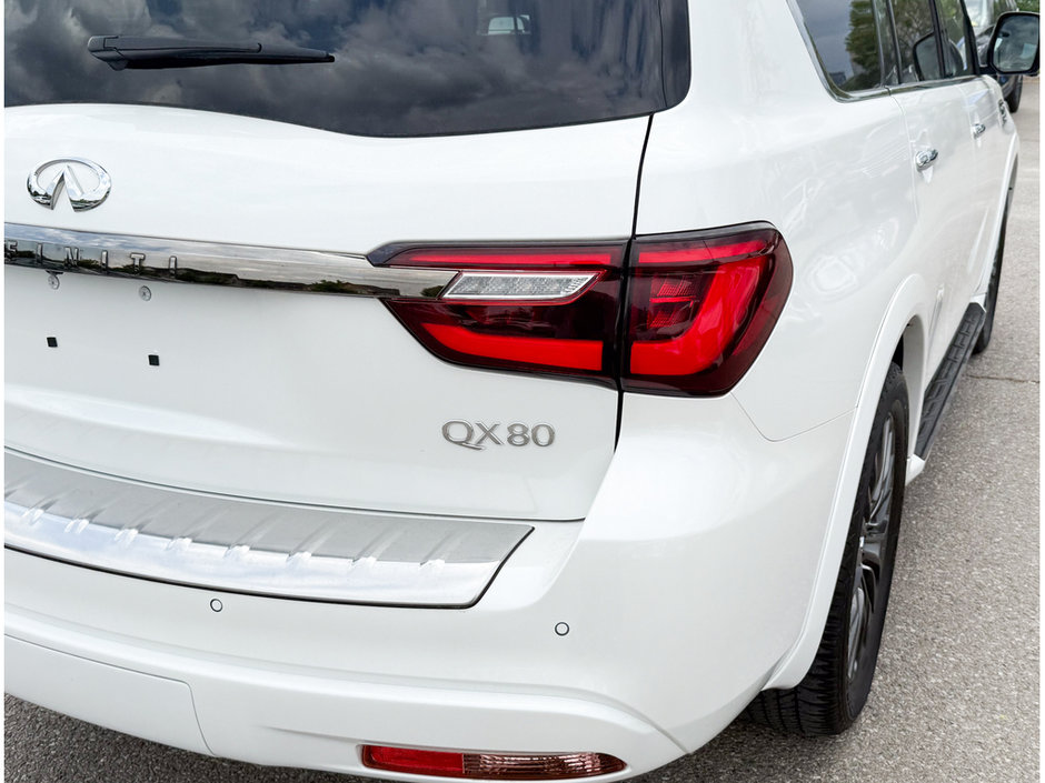 2023 Infiniti QX80 ProActive-11