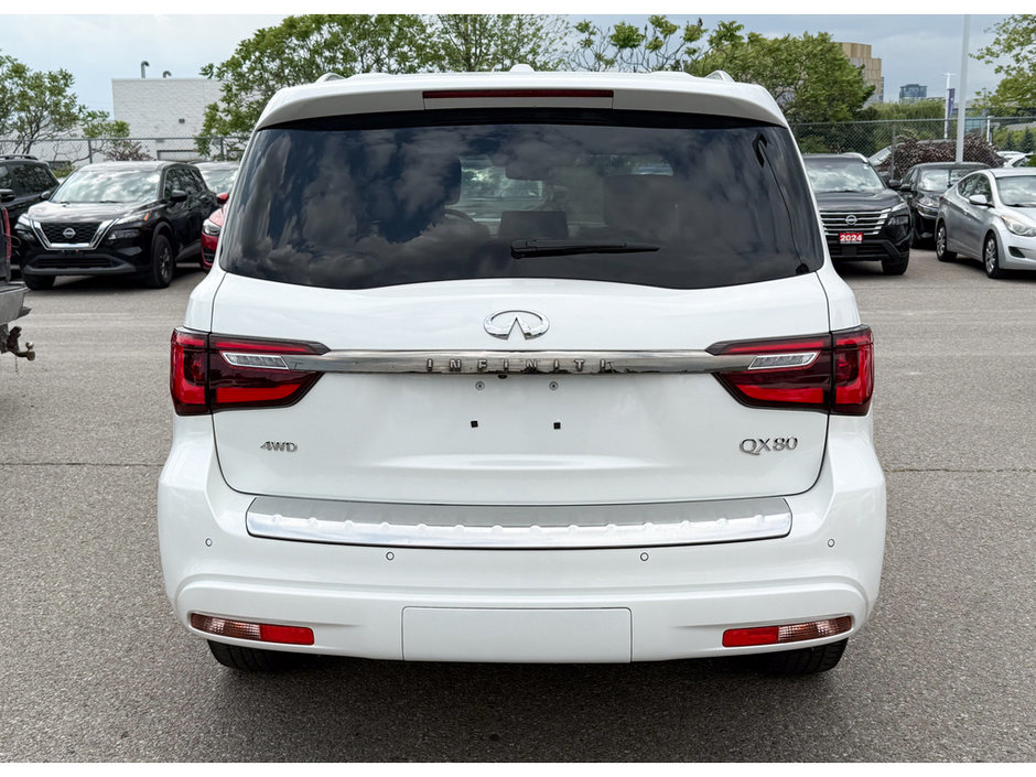 2023 Infiniti QX80 ProActive-7