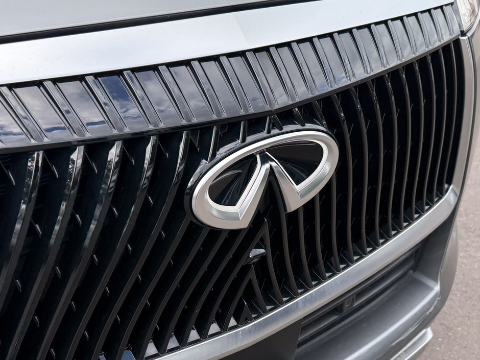 2025 Infiniti QX80 SENSORY-9