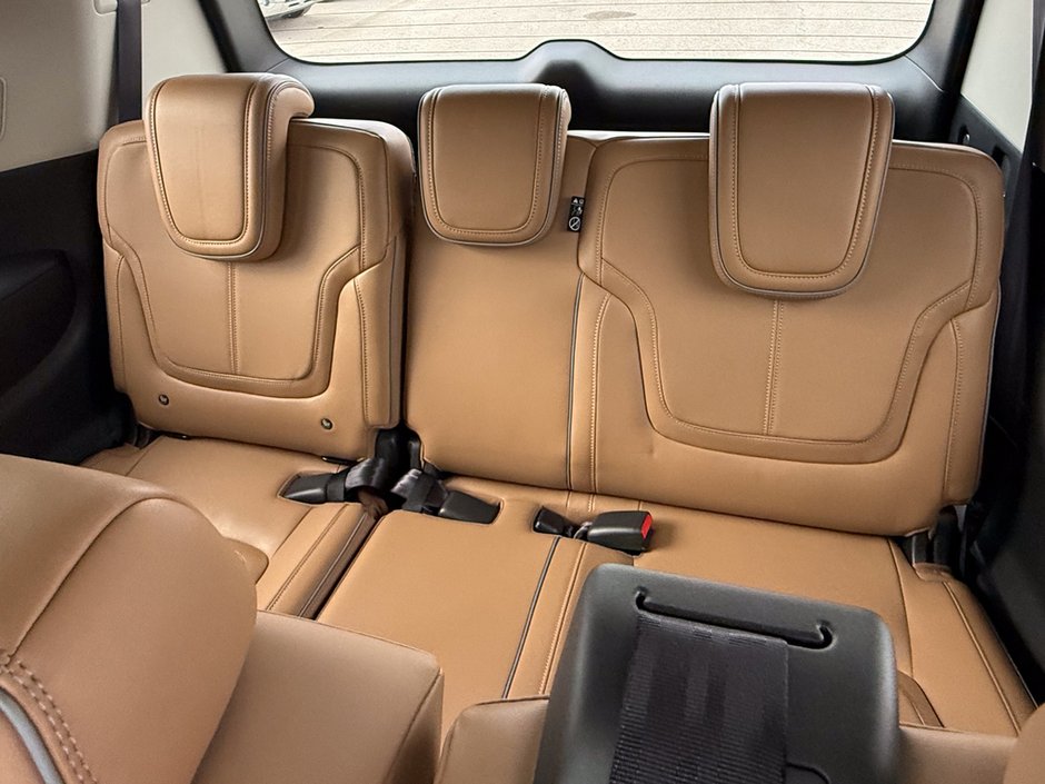 2025 Infiniti QX80 SENSORY-17