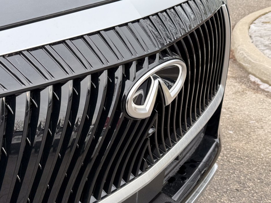 2025 Infiniti QX80 SENSORY-11