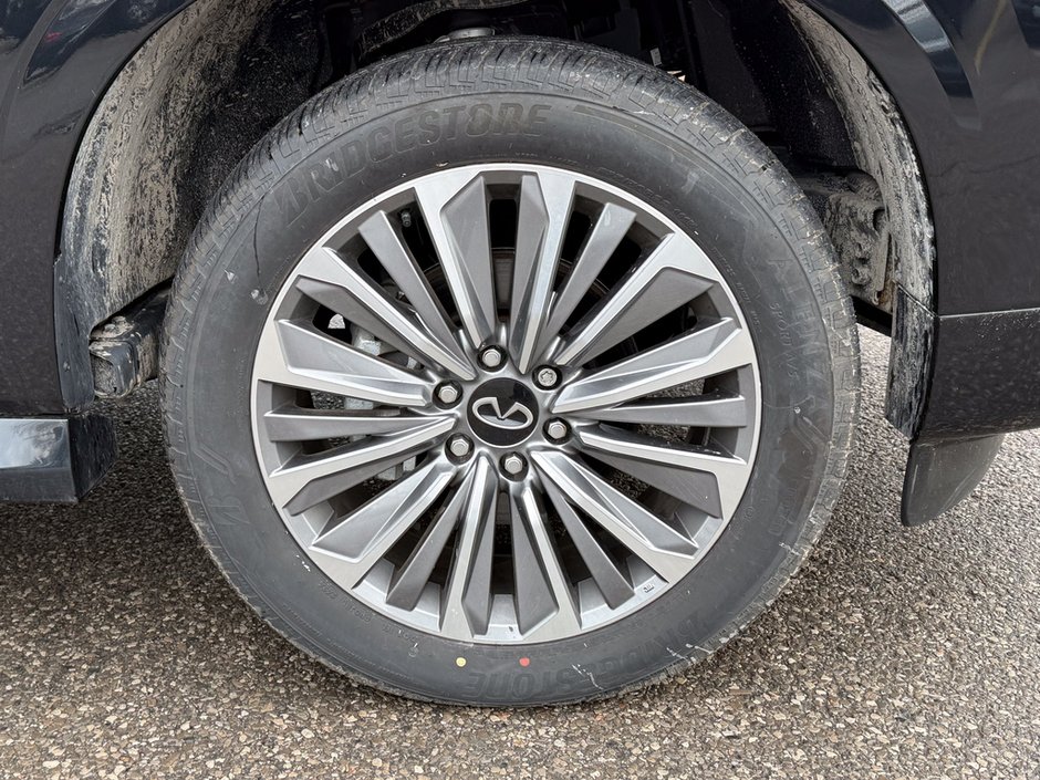 2025 Infiniti QX80 SENSORY-9