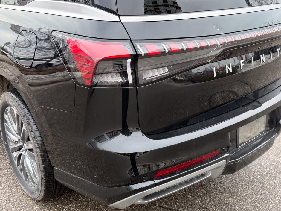 2025 Infiniti QX80 SENSORY-12