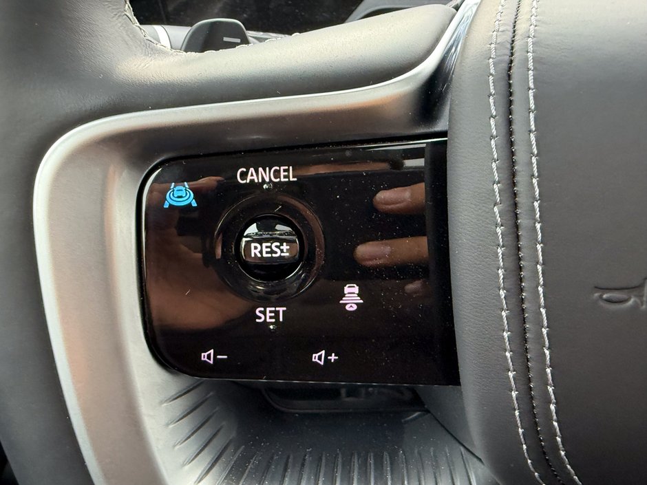 2025 Infiniti QX80 SENSORY-27