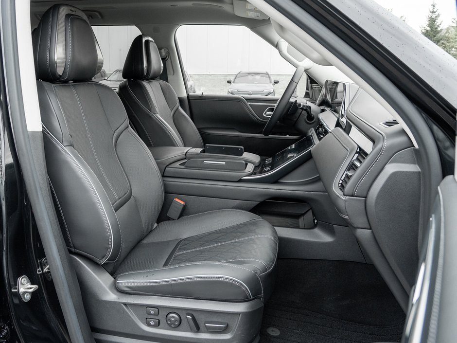 2025 Infiniti QX80 SENSORY-25