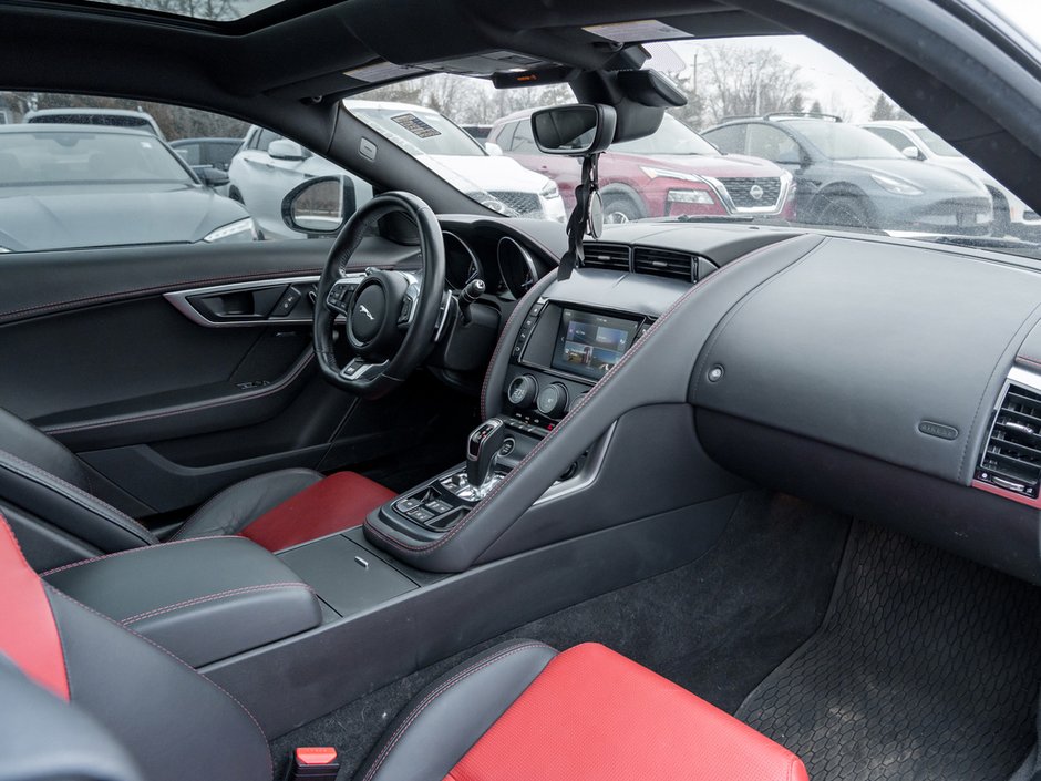 2018 Jaguar F-TYPE R-26