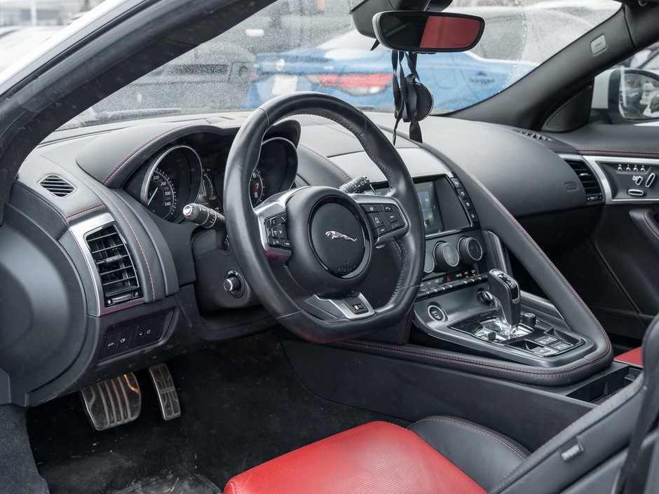 2018 Jaguar F-TYPE R-11