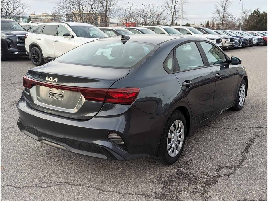 2023 Kia Forte LX-8