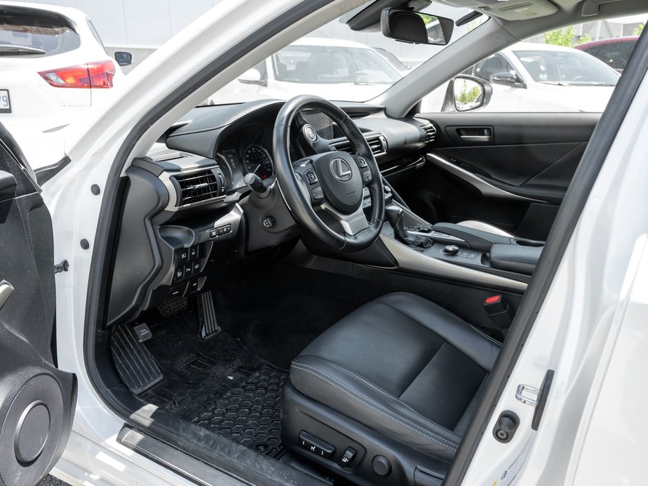 2018 Lexus IS 300-7