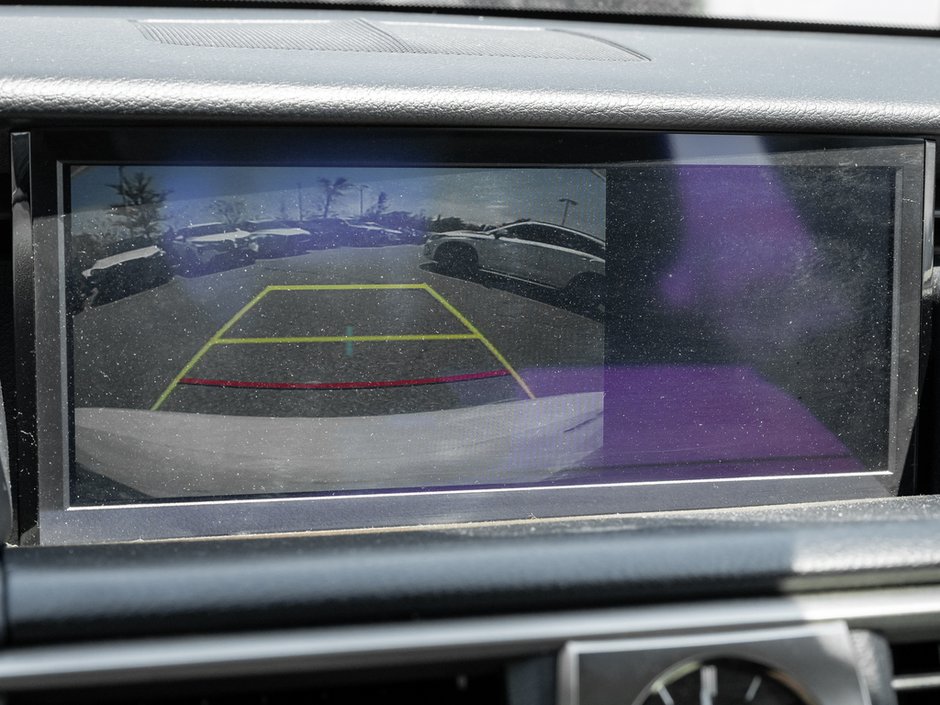 2018 Lexus IS 300-12