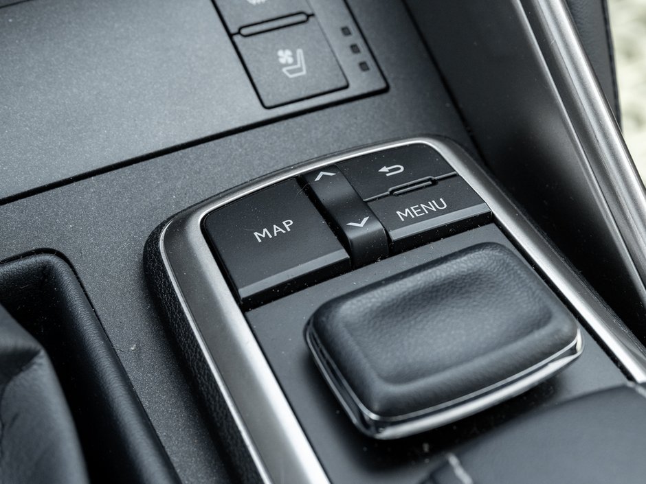 2018 Lexus IS 300-18