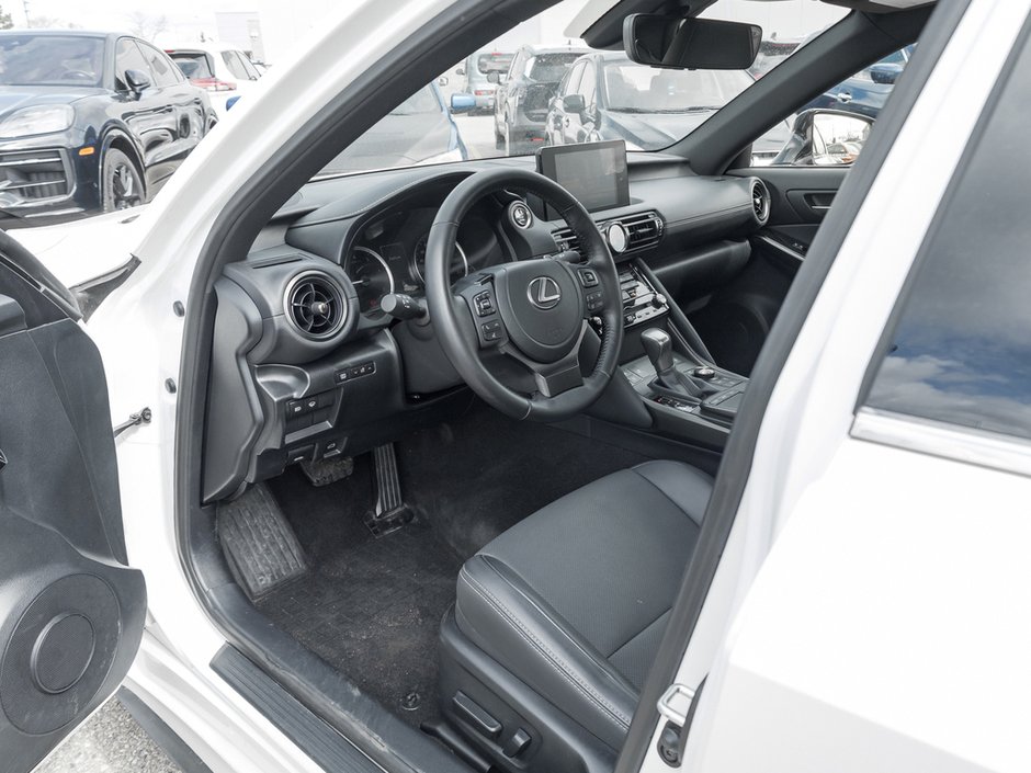 2024 Lexus IS 300-7