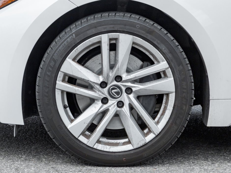 2024 Lexus IS 300-4