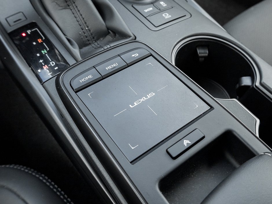 2024 Lexus IS 300-15