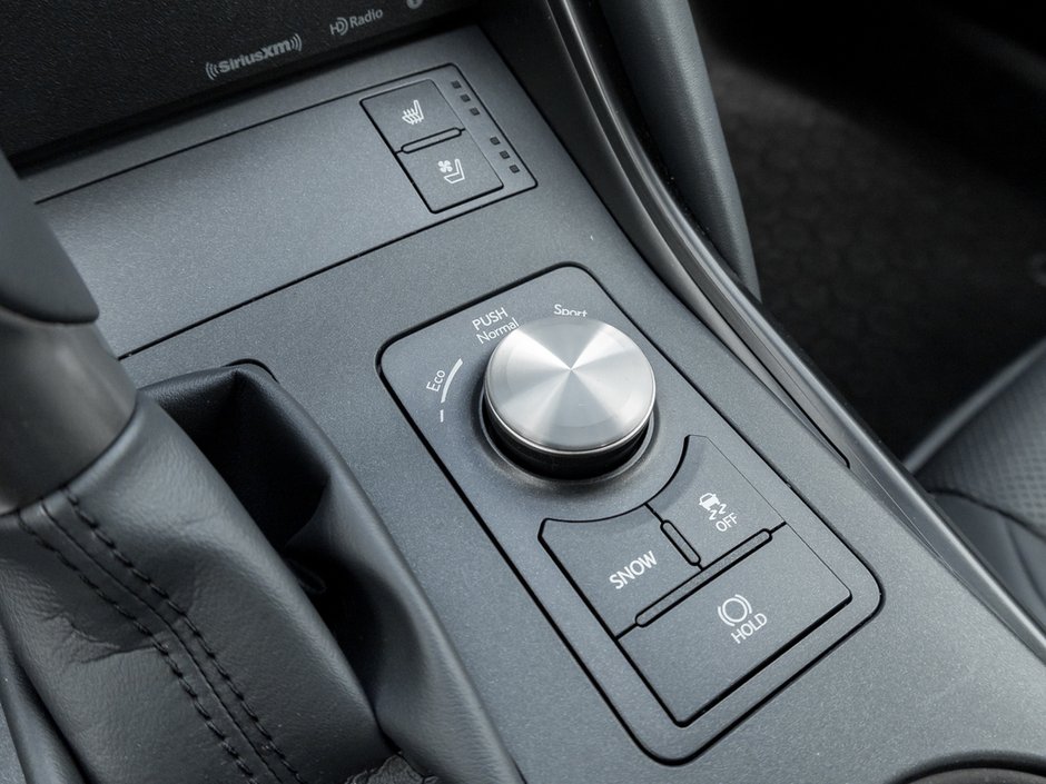 2024 Lexus IS 300-16