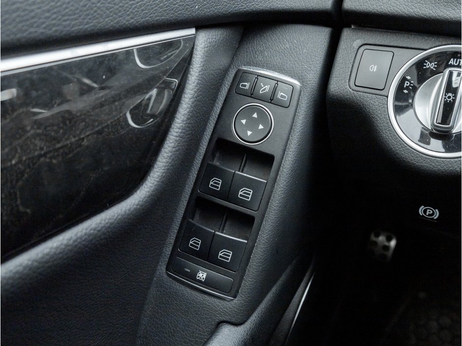 2013 Mercedes-Benz C-Class C 300-11