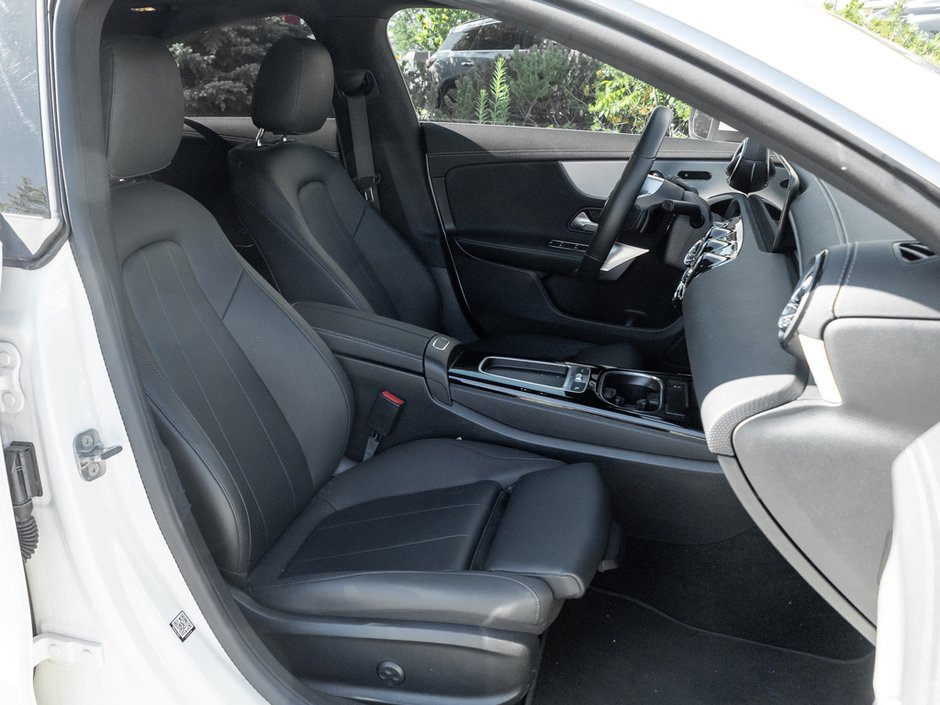 2025 Mercedes-Benz CLA 250-23