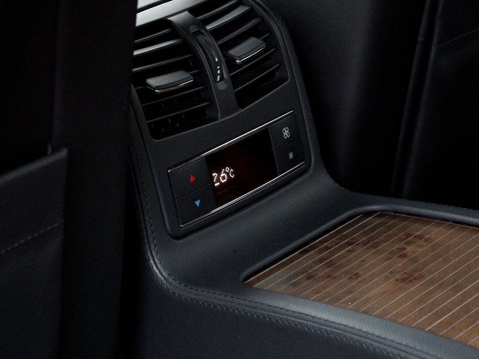 2012 Mercedes-Benz CLS 550-28