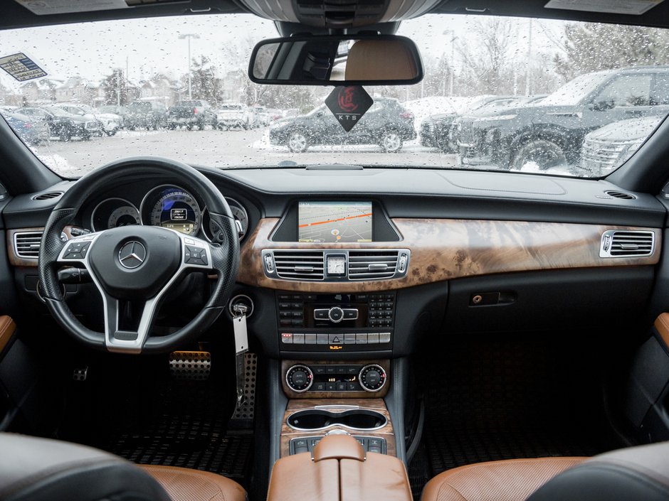 2012 Mercedes-Benz CLS 550-31