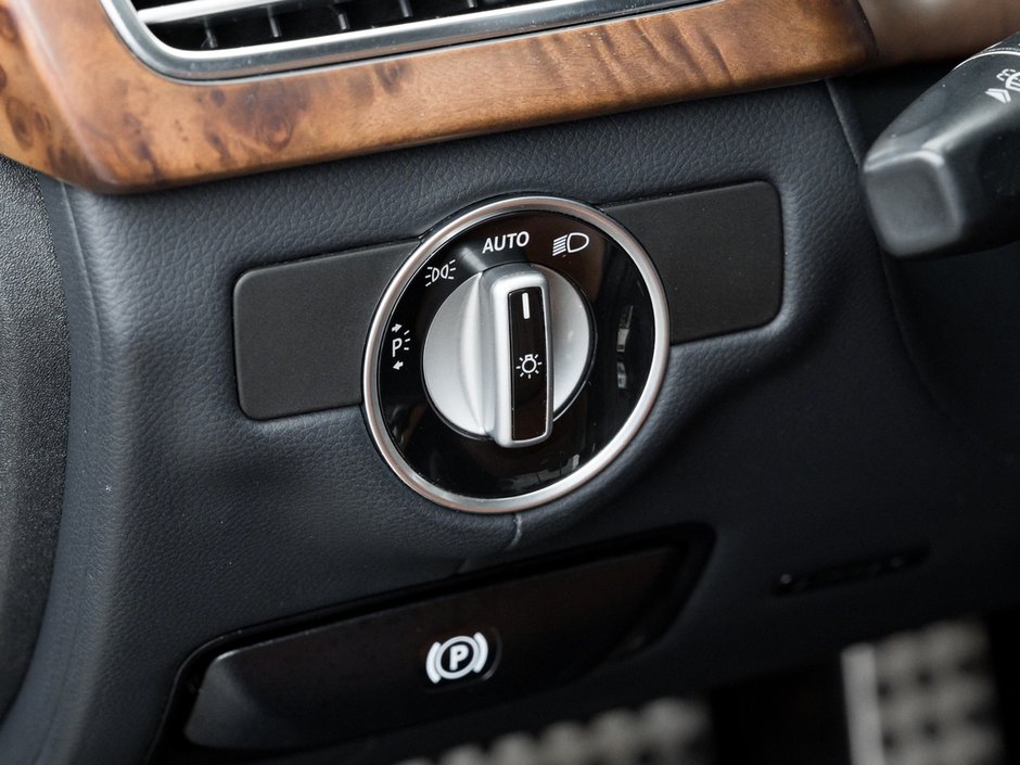 2012 Mercedes-Benz CLS 550-17