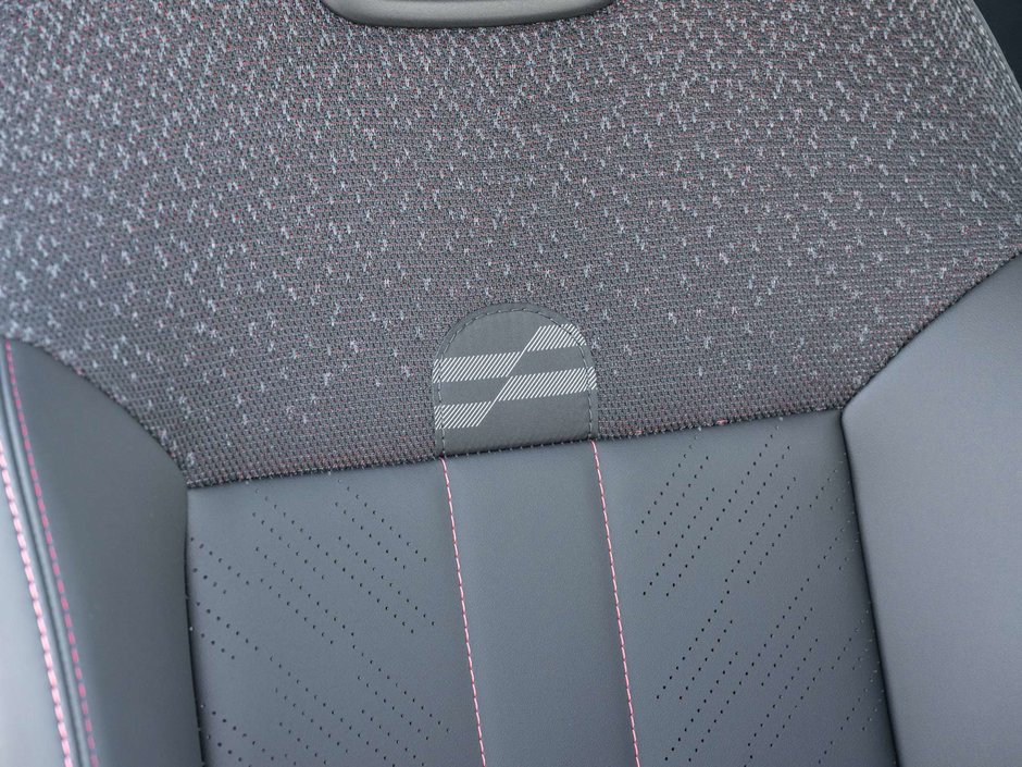 2025 MINI John Cooper Works Base-28