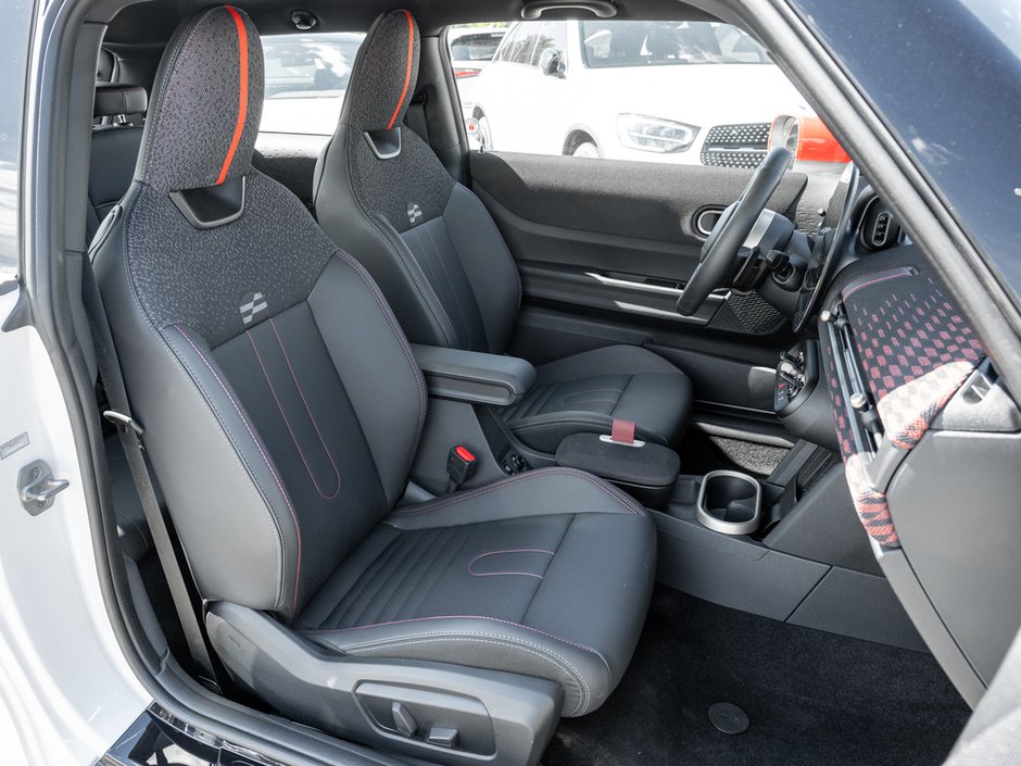 2025 MINI John Cooper Works Base-27