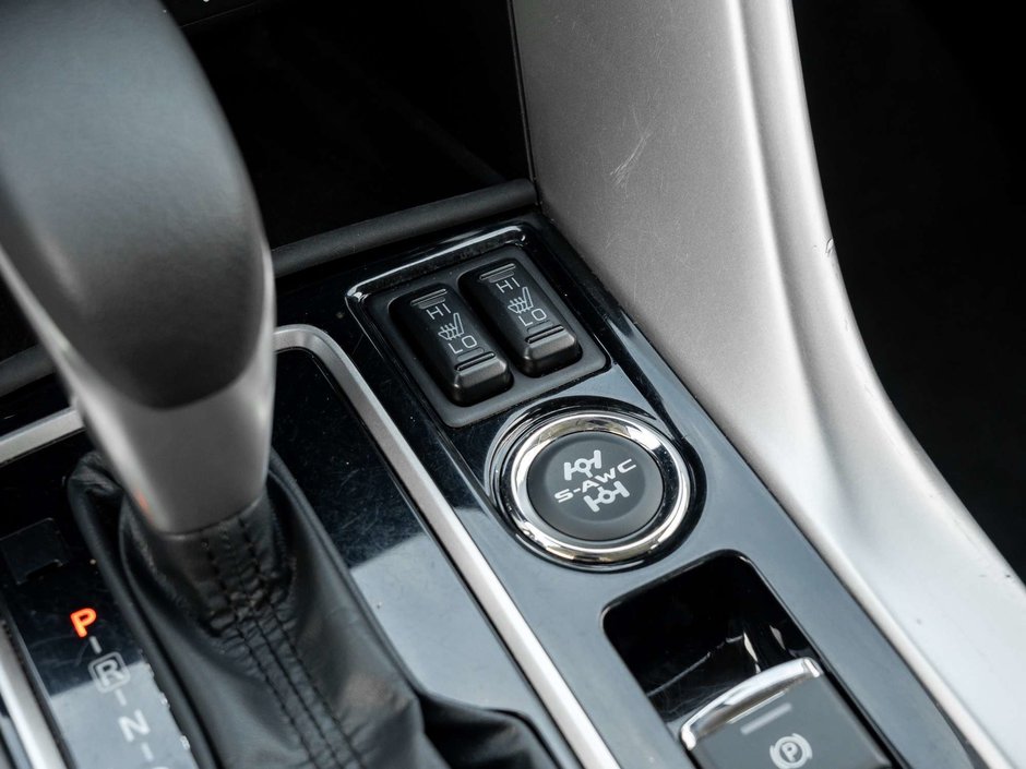 2024 Mitsubishi Eclipse Cross SE-16