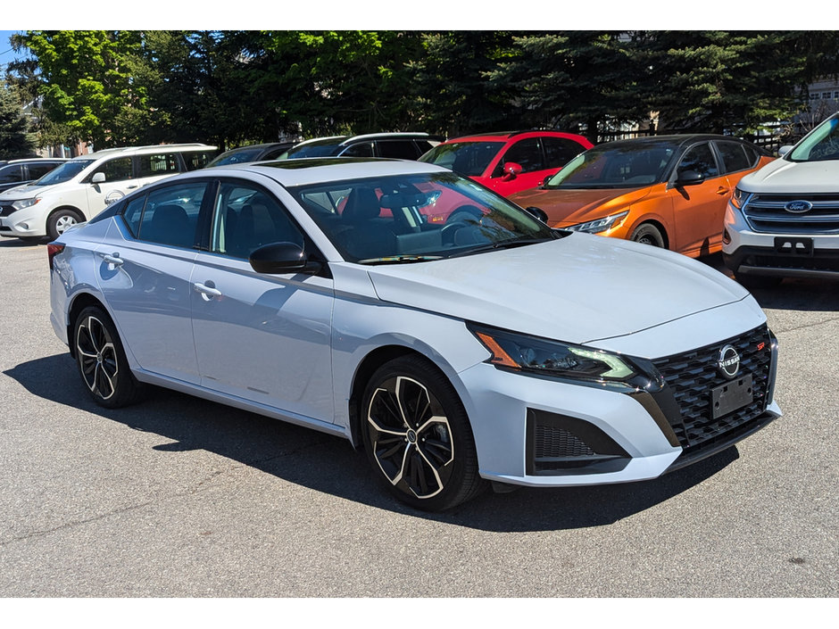 2024 Nissan Altima 2.5 SR-9