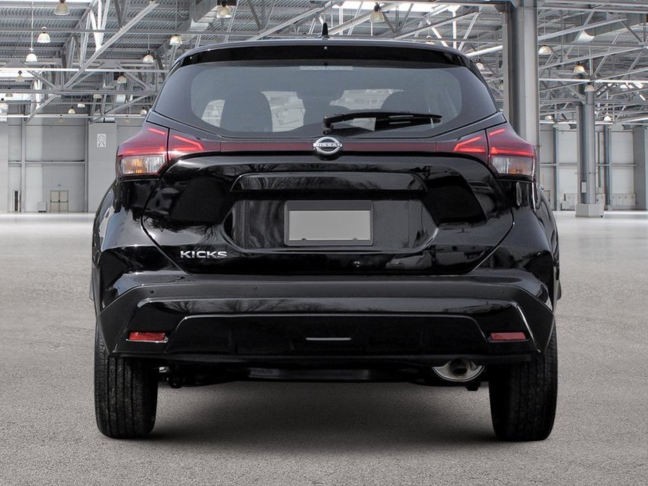 2024 Nissan Kicks Play S-4