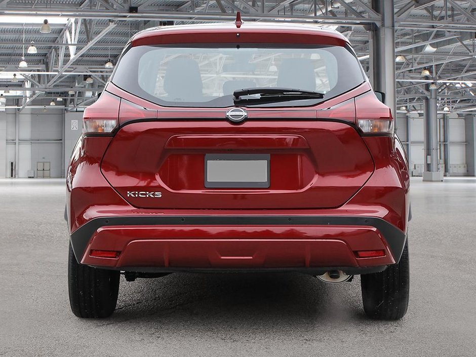 2025 Nissan Kicks Play S-4