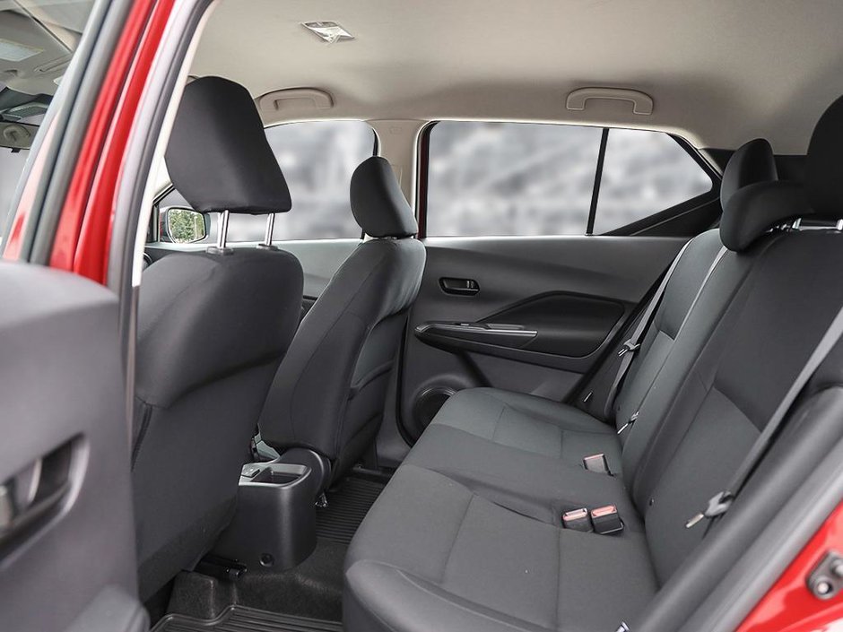 2025 Nissan Kicks Play S-20