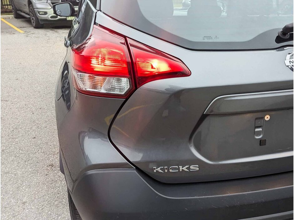 2019 Nissan KICKS SR-11