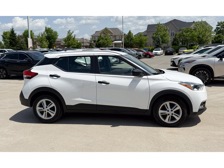 2019 Nissan Kicks S-6